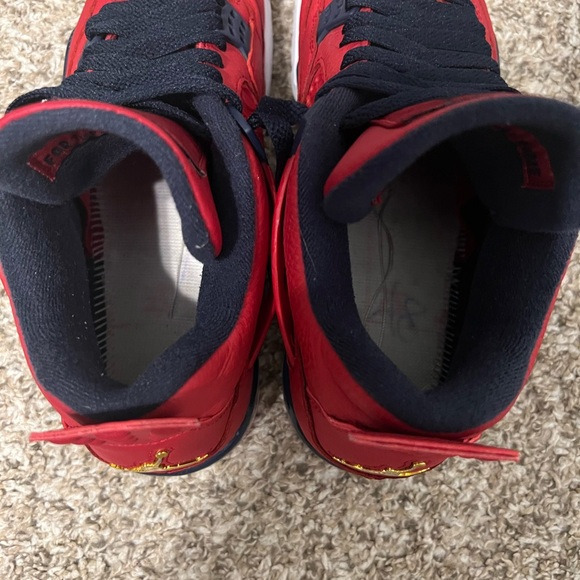 Air Jordan 4 Retro FIBA (2019) - Picture 6 of 10